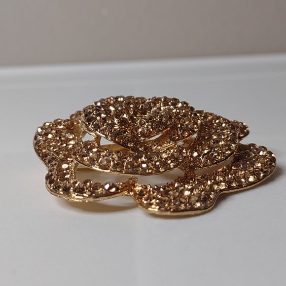 Heavy Metal Rhinestone Gold Tone Large Rose Brooch - Picture 4 of 13